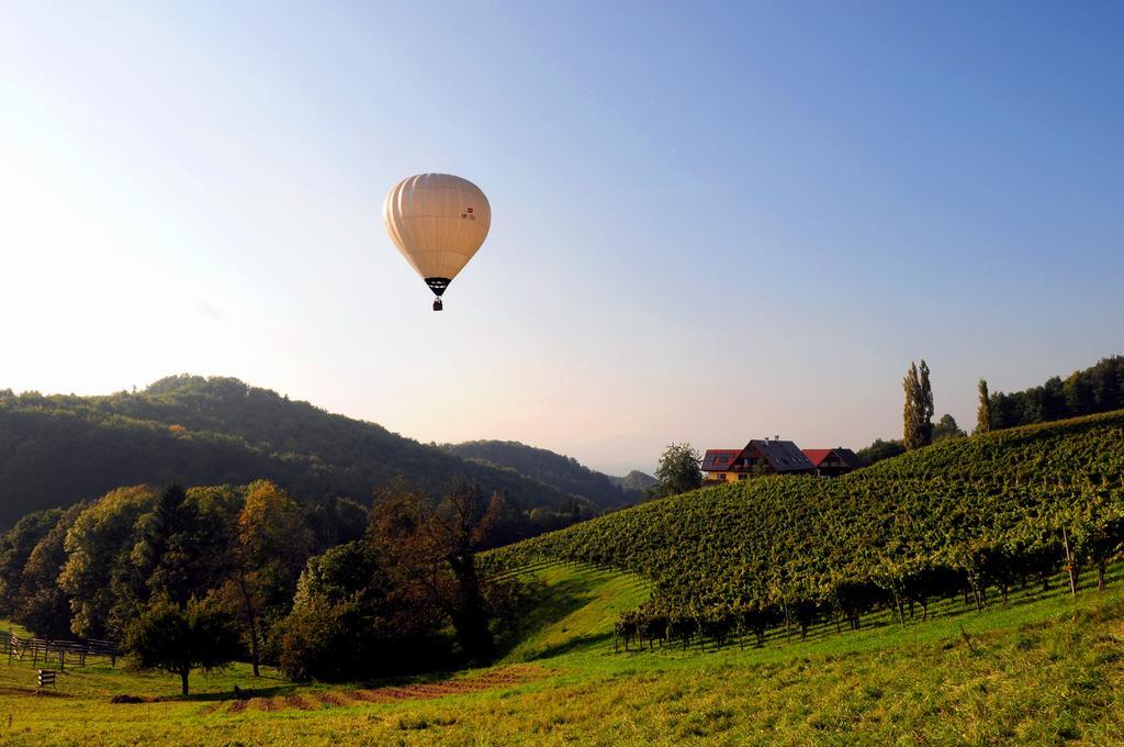 Weingut Winzerzimmer Rothschaedl ลอยช์ชาค ภายนอก รูปภาพ